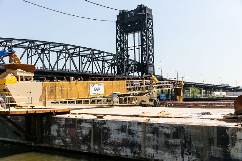 Gotham Aggregates_Newark NJ_TS Barge Loading_032-1