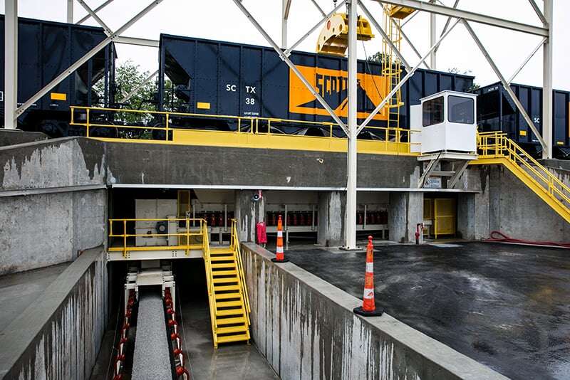 customer-story-scottys-contracting-rail-loading-by-superior-industries-5