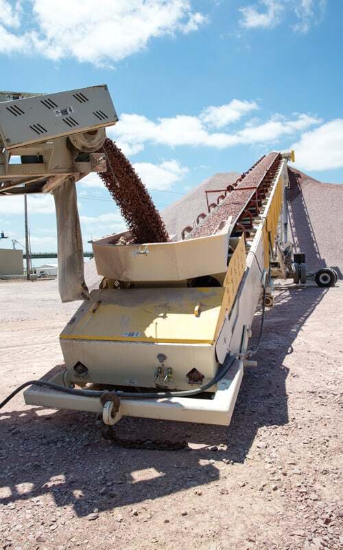 lg-everest-vertical-telestacker-conveyor-by-superior-industries-2